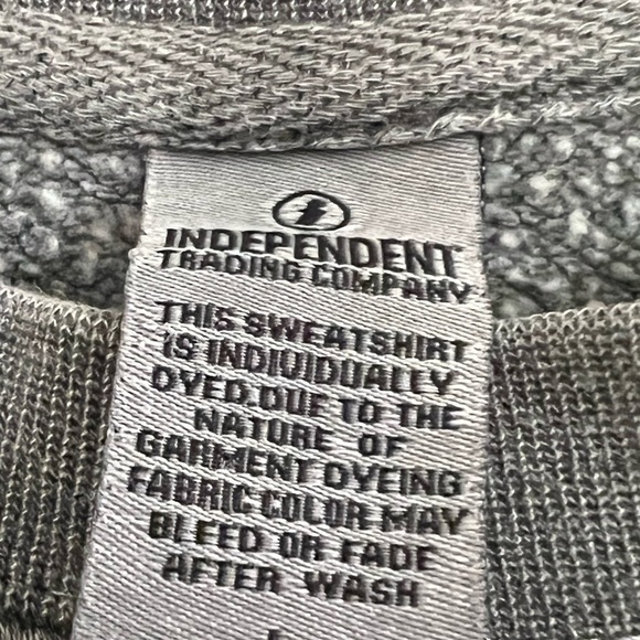 Anchors and Ink Tatoo Studio Graphic Sweatshirt L - Picture 5 of 5